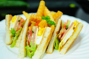 三明治(夹火腿、鸡蛋)