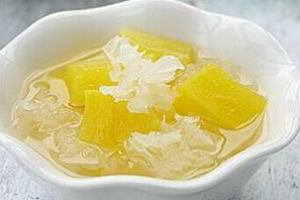 冰糖雪耳炖木瓜