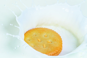 牛奶饼干