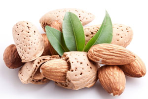 杏仁(烤干，加盐)